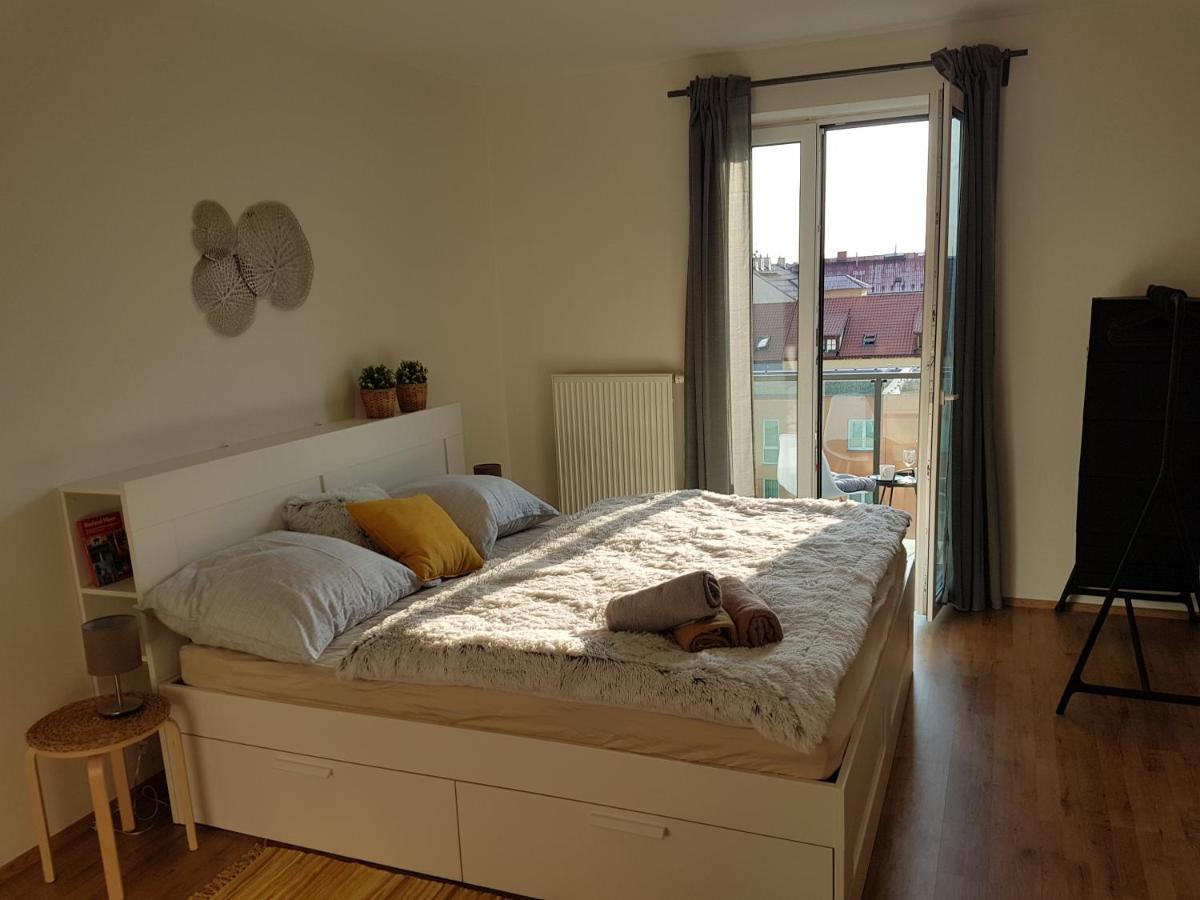 Kavi Apartments #1, Top Sunset View بلزن المظهر الخارجي الصورة