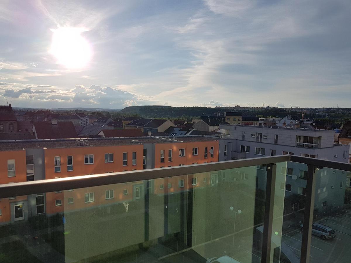 Kavi Apartments #1, Top Sunset View بلزن المظهر الخارجي الصورة