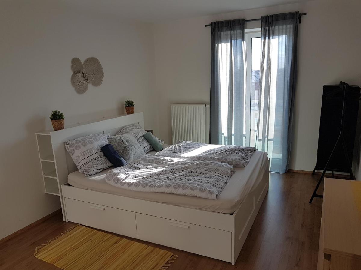 Kavi Apartments #1, Top Sunset View بلزن المظهر الخارجي الصورة